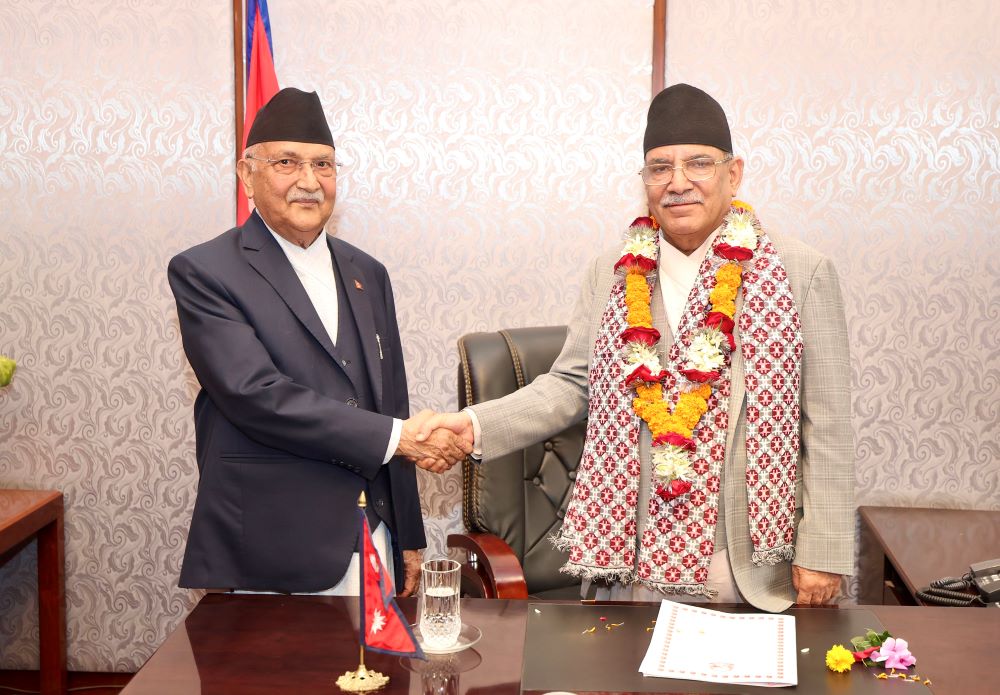 Prachanda Oli biswasko mat badhai1716195594.jpg